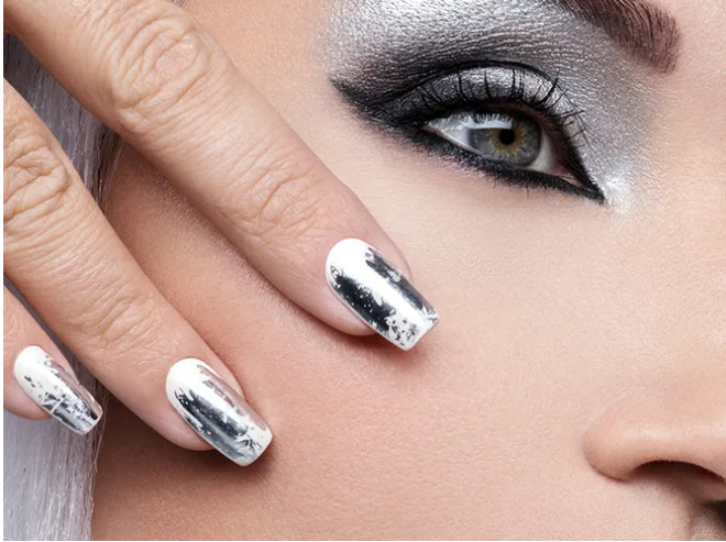 Silver nail design